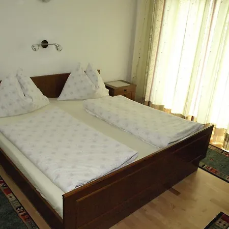 Fruehstueckspension Kaerntnerhof Konukevi