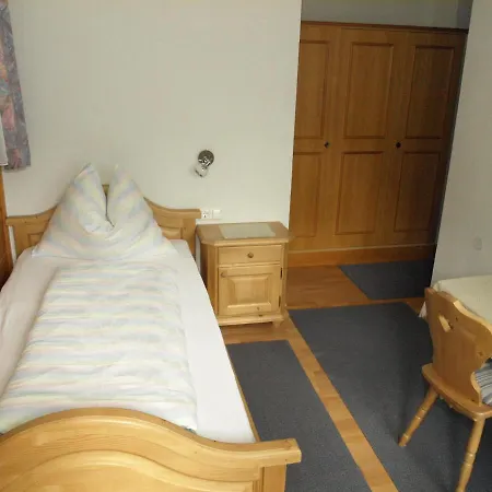 Fruehstueckspension Kaerntnerhof Malta